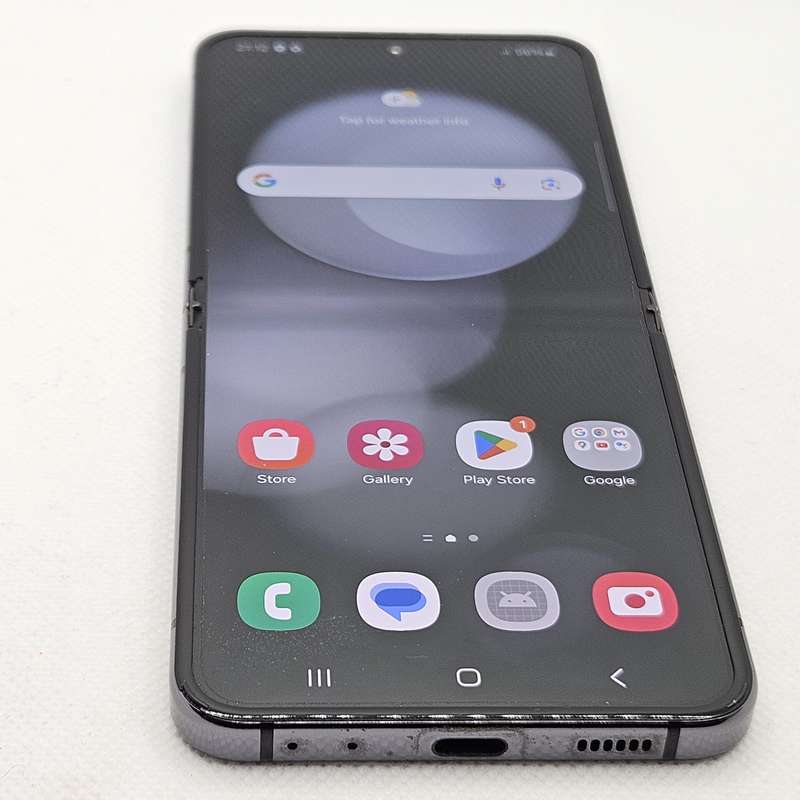 Samsung Galaxy Z Flip 5 256GB Graphite (6 Month Warranty)
