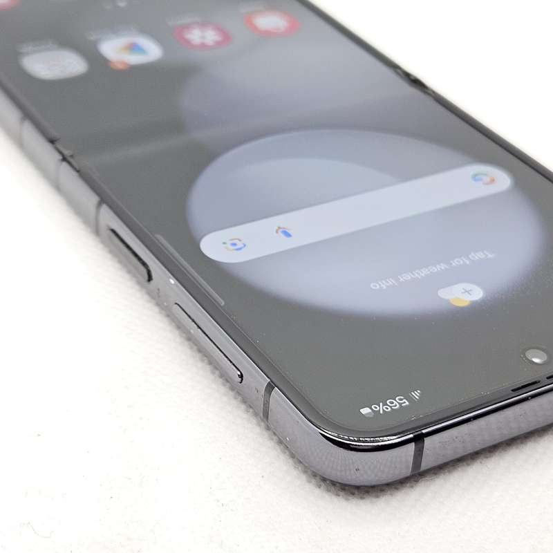 Samsung Galaxy Z Flip 5 256GB Graphite (6 Month Warranty)
