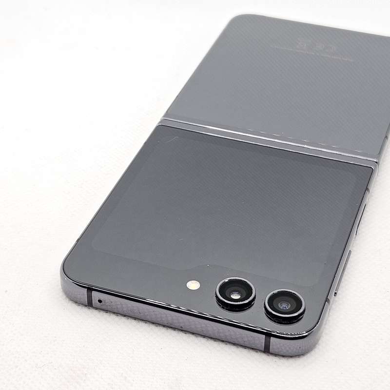 Samsung Galaxy Z Flip 5 256GB Graphite (6 Month Warranty)