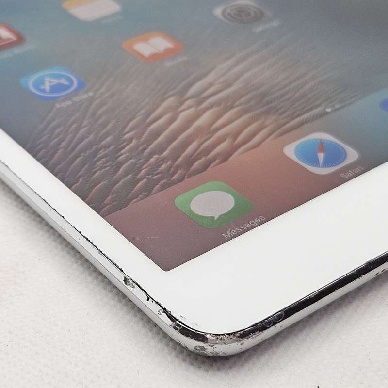 iPad Mini 1 32GB (Wifi/Cellular) Bright Spot And Home Button Not Working Silver