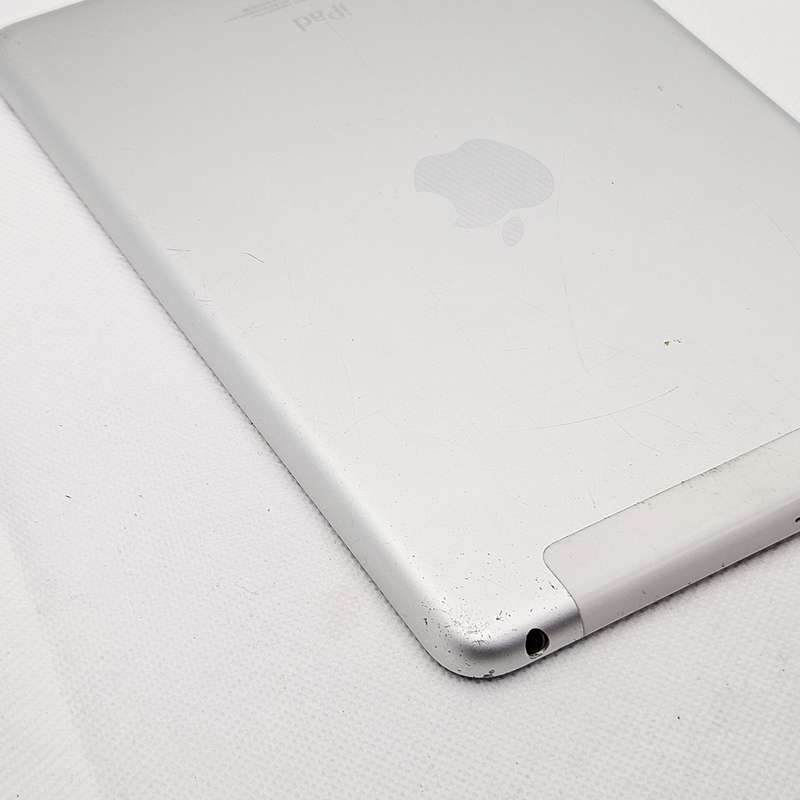 iPad Mini 1 32GB (Wifi/Cellular) Bright Spot And Home Button Not Working Silver