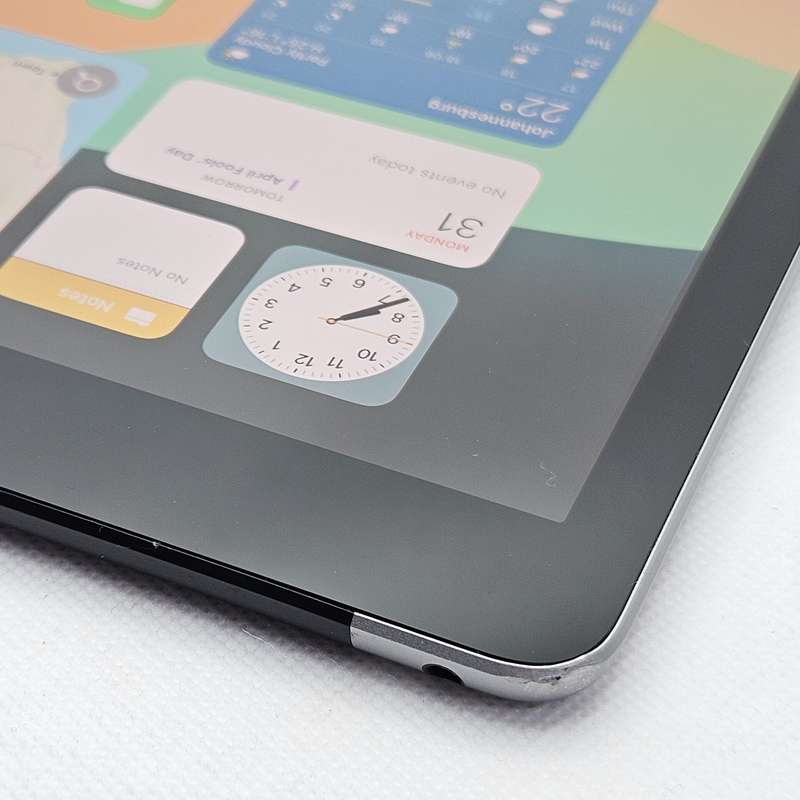 iPad 9.7 6th Gen 128GB (Wi-Fi/ Cellular) Space Gray