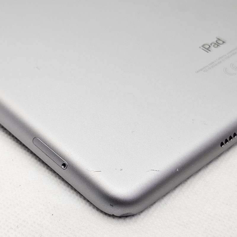 iPad 9.7 6th Gen 128GB (Wi-Fi/ Cellular) Space Gray