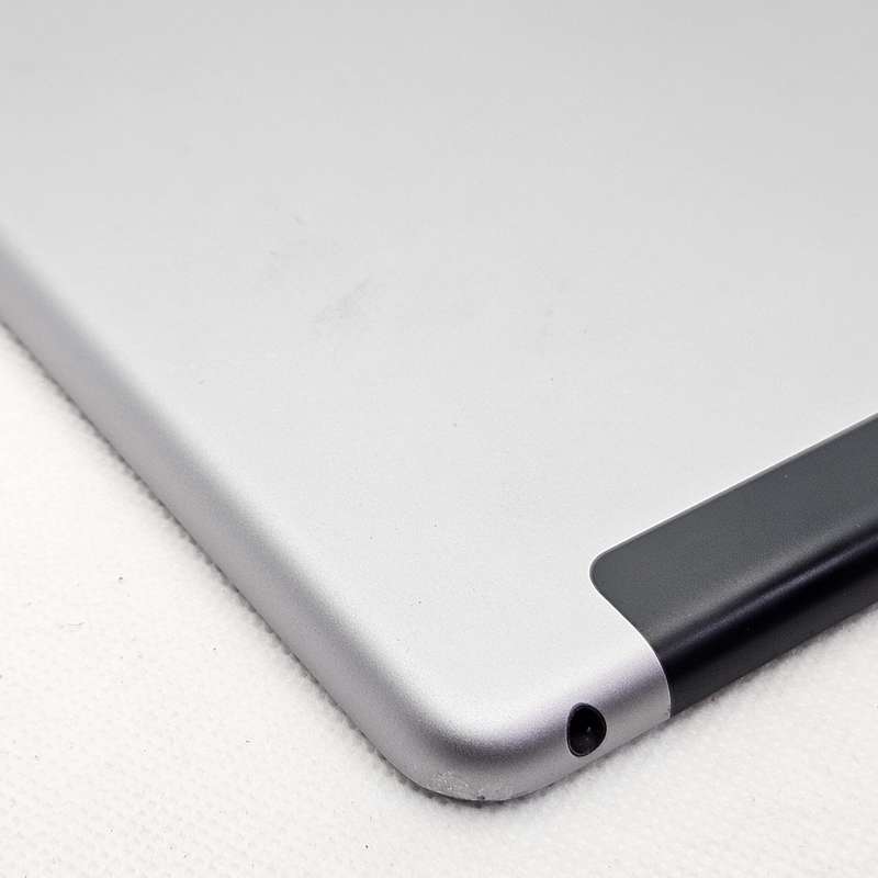 iPad 9.7 6th Gen 128GB (Wi-Fi/ Cellular) Space Gray
