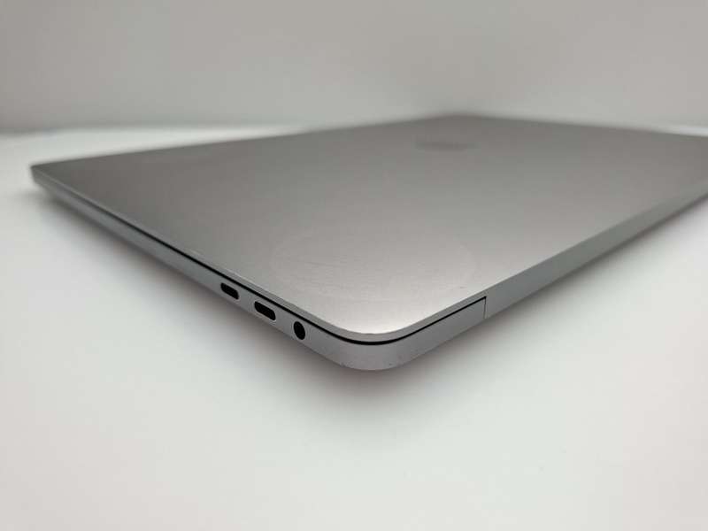 MacBook Pro 15-Inch "Core i7" 2.6GHz (TouchBar, 2019) 16GB RAM 256GB SSD Space Grey (12 Month War...