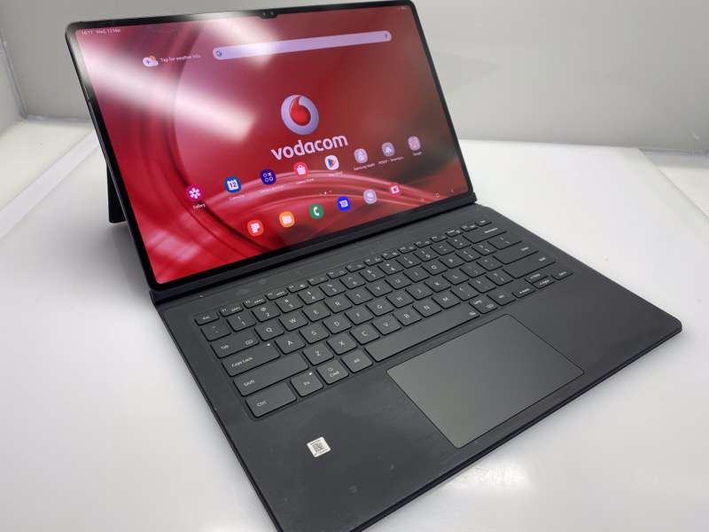 Samsung Galaxy Tab S8 Ultra 256GB (WiFi and Cellular) Graphite (12 Month Warranty) + Keyboard Cov...