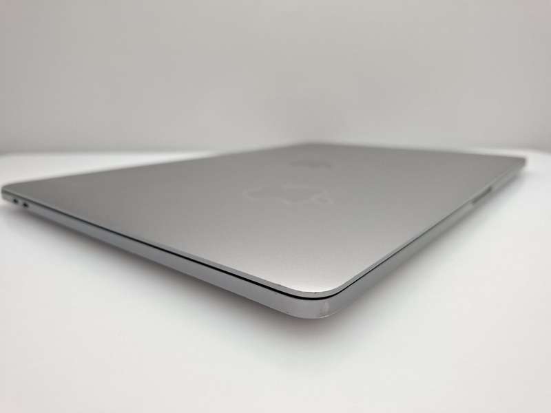 MacBook Pro 15-Inch "Core i7" 2.6GHz (Touch/Late2018) 16GB RAM 256GB SSD Bad Battery Space Grey (...