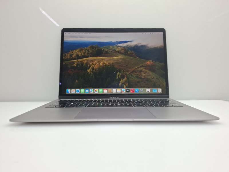 MacBook Air "Core i5" 13-Inch 1.6 GHz (2019) 8GB RAM 256GB SSD Space Gray Bright Spot + Cracked P...