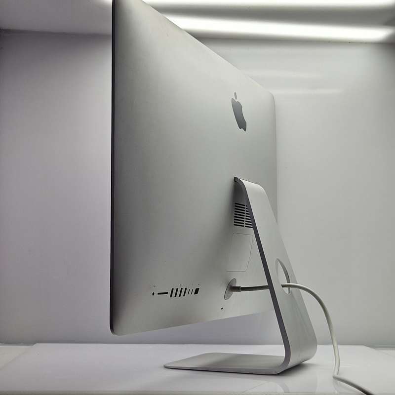 iMac 27-Inch Core i5 3.5GHz (Retina 5K, Late 2015) 24GB RAM 1TB Fusion Drive Silver (12 Mon...