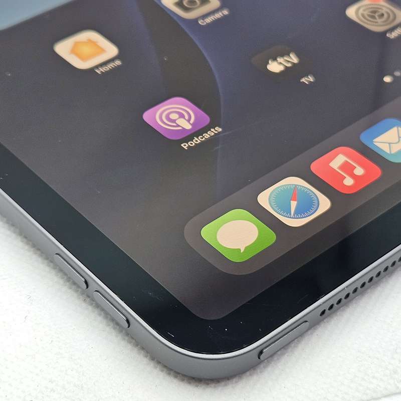 iPad Pro 11 1st Gen 256GB (WiFi Only) No Face ID And Bright Spots Space Gray (3 Month Warranty)