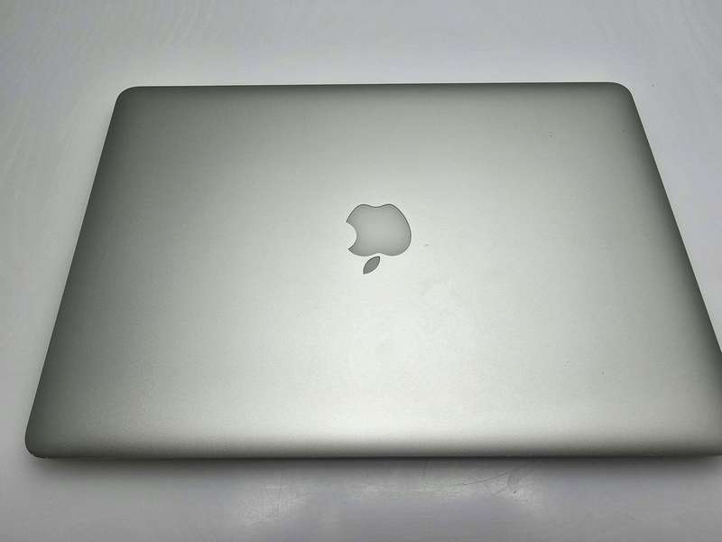 MacBook Pro "Core i7" 15-Inch 16GB RAM 256GB SSD (Mid 2015) Silver