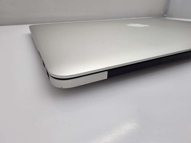 MacBook Pro "Core i7" 15-Inch 16GB RAM 256GB SSD (Mid 2015) Silver