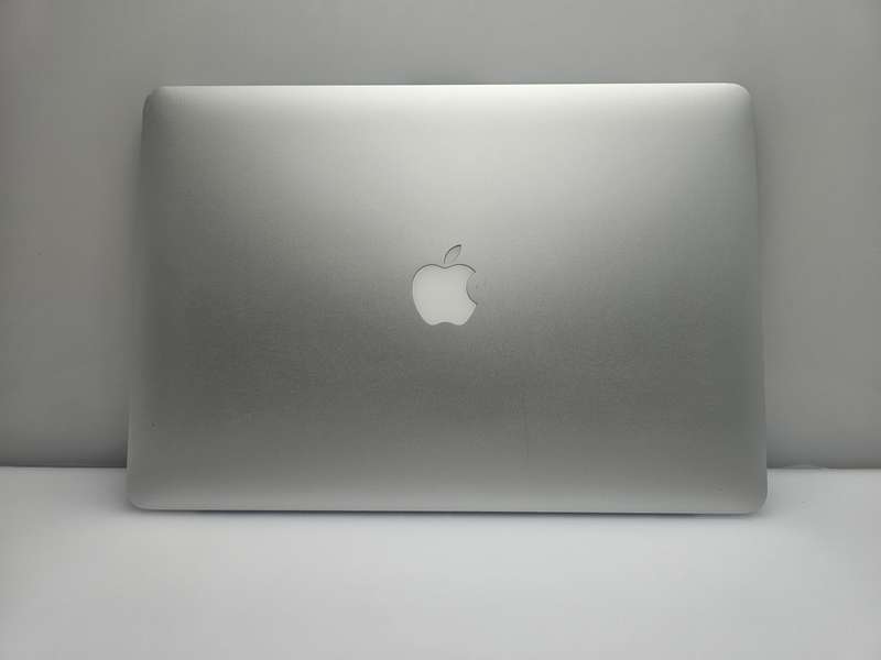 MacBook Pro "Core i7" 15-Inch 16GB RAM 256GB SSD (Mid 2015) Silver