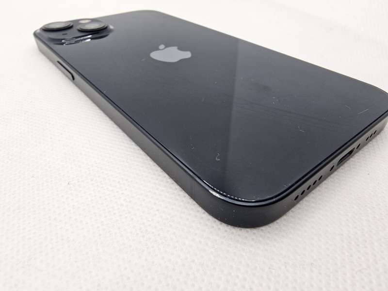 iPhone 13 128GB Midnight No Face ID (6 Month Warranty) + Screen Protector Bundle Value: R200