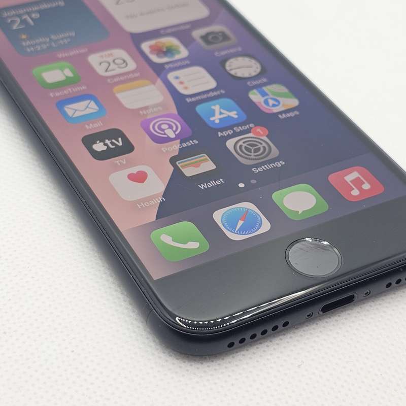 iPhone SE 2020 64GB Black (3 Month Warranty)