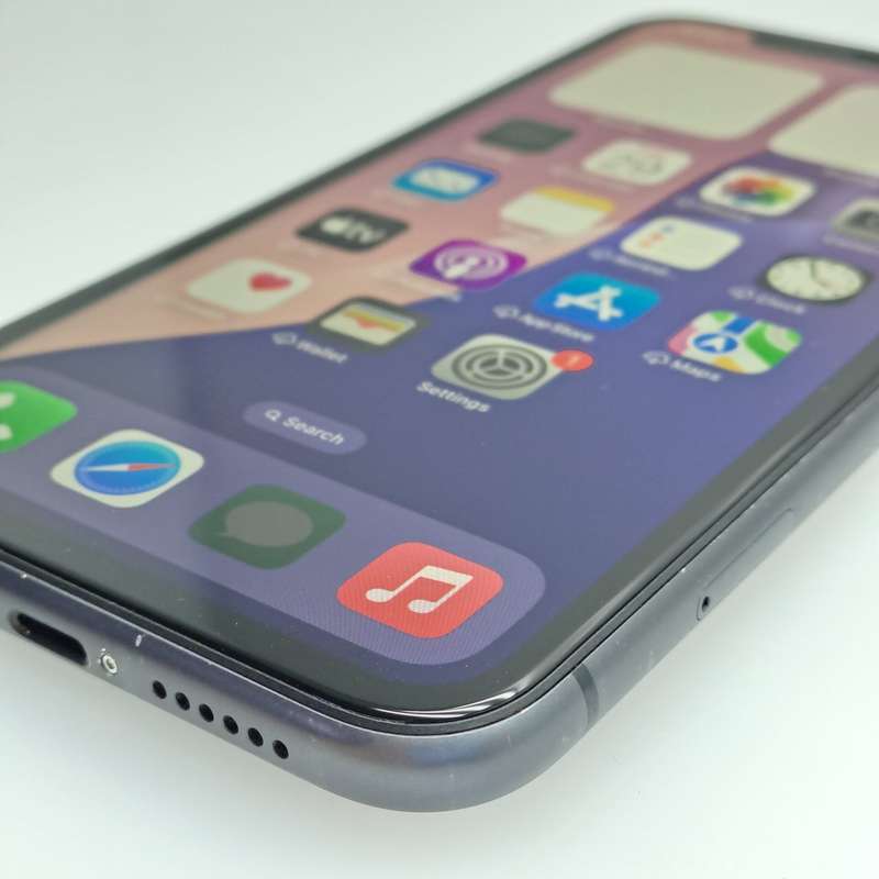 iPhone 11 64GB Black (6 Month Warranty)
