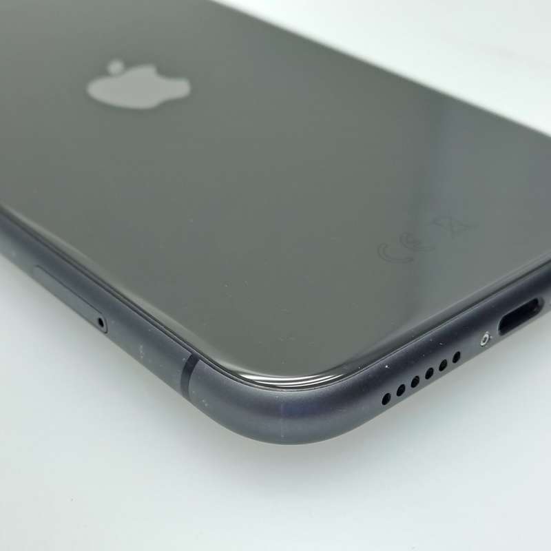 iPhone 11 64GB Black (6 Month Warranty)