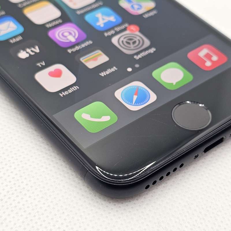 iPhone SE 2020 64GB Black (3 Month Warranty)