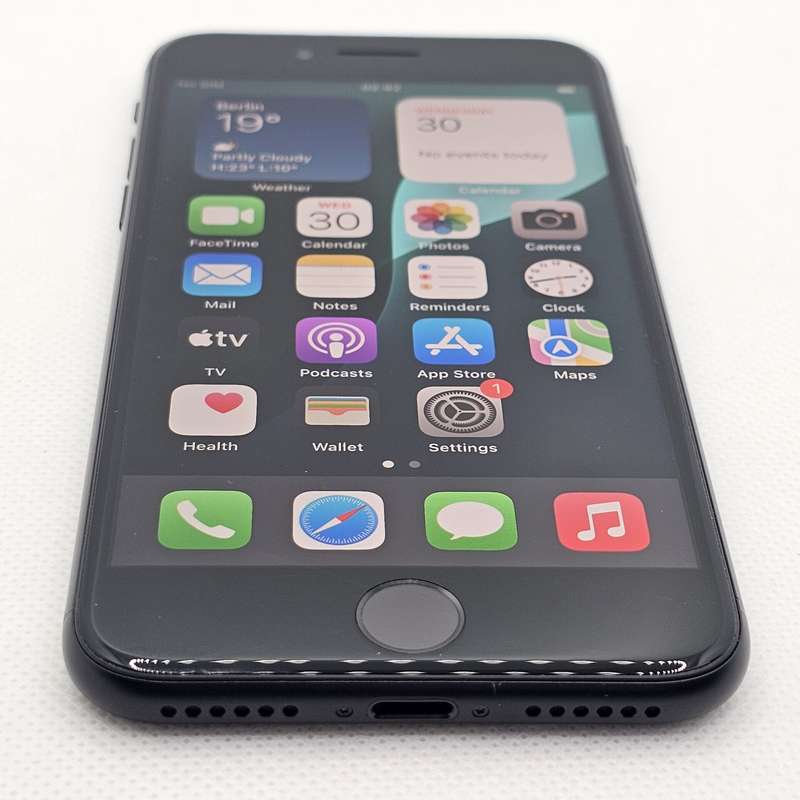 iPhone SE 2020 64GB Black (3 Month Warranty)