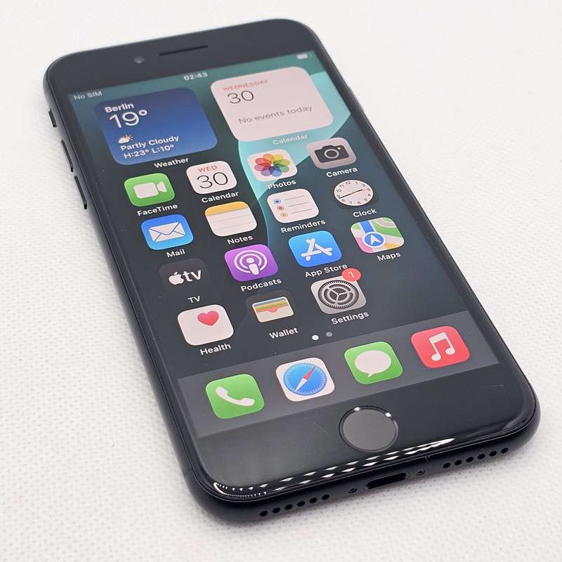 iPhone SE 2020 64GB Black (3 Month Warranty)