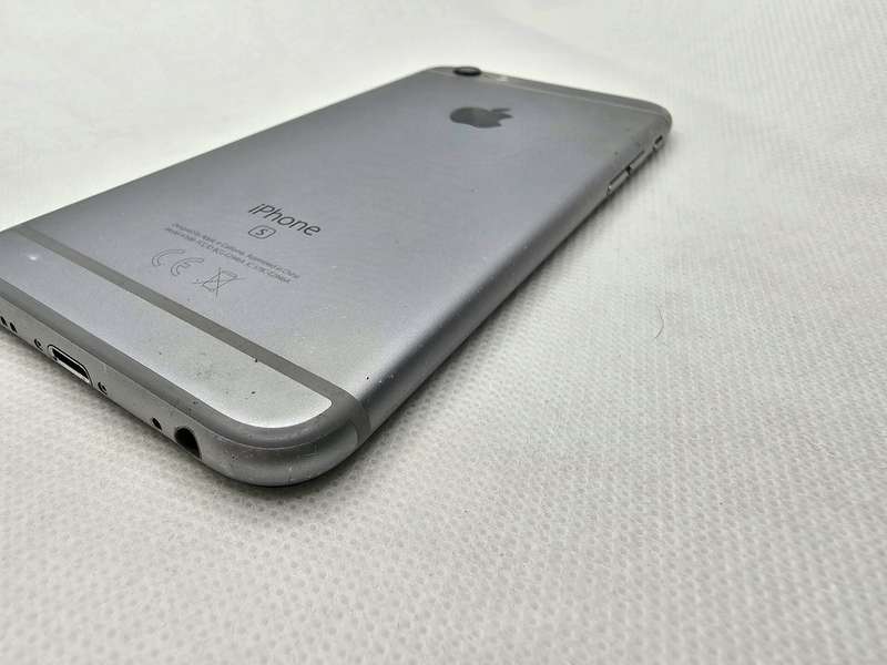 iPhone 6s 32GB Bright Spots Space Grey