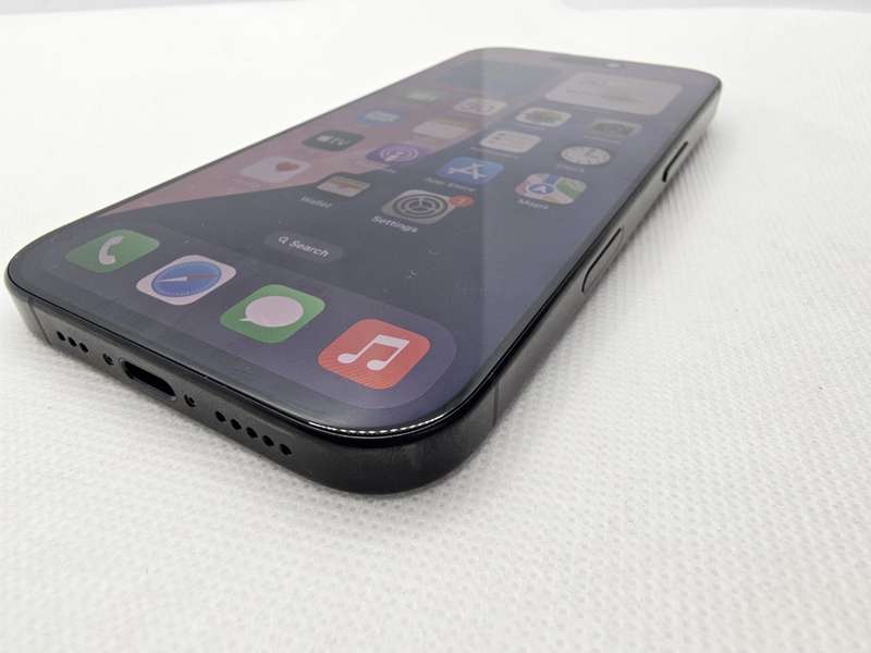 iPhone 16 Pro 128GB Black (12 Month Warranty) - Mint Condition