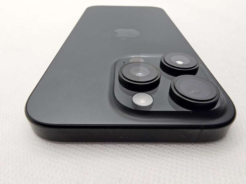 iPhone 16 Pro 128GB Black (12 Month Warranty) - Mint Condition