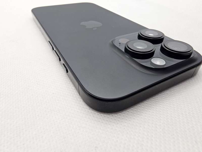 iPhone 16 Pro 128GB Black (12 Month Warranty) - Mint Condition