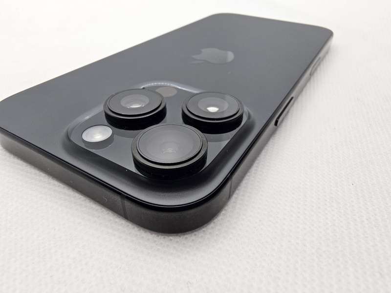 iPhone 16 Pro 128GB Black (12 Month Warranty) - Mint Condition