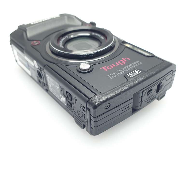 Olympus Tough TG-5 Black + Underwater Case PT-058 (6 Month Warranty)