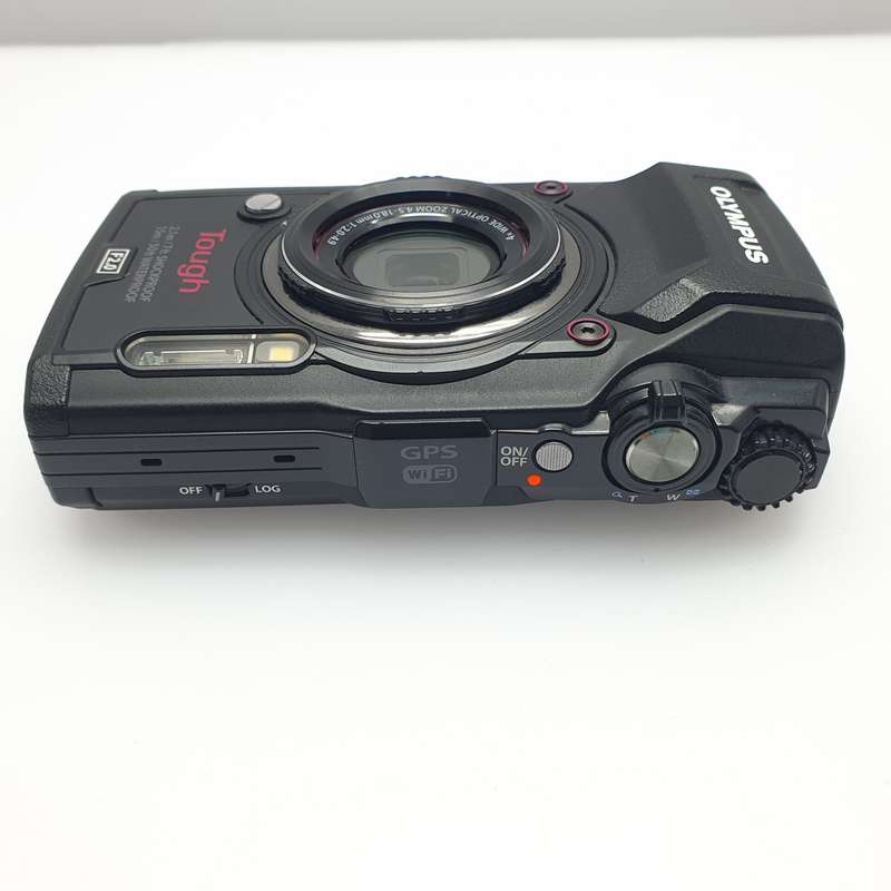 Olympus Tough TG-5 Black + Underwater Case PT-058 (6 Month Warranty)