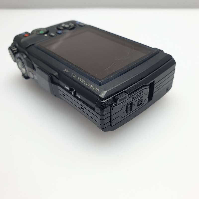 Olympus Tough TG-5 Black + Underwater Case PT-058 (6 Month Warranty)