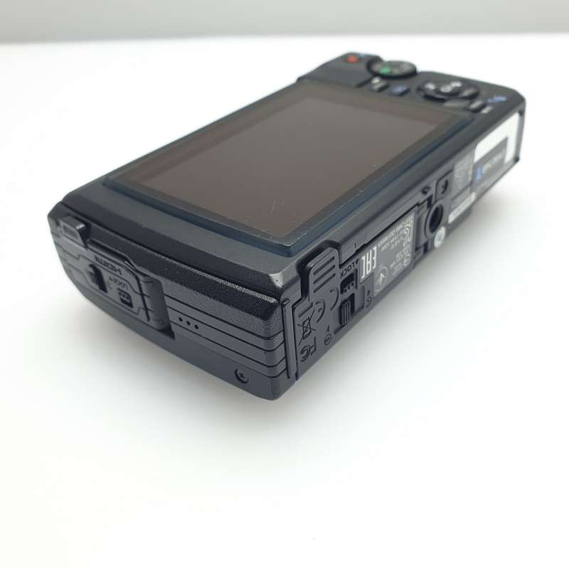 Olympus Tough TG-5 Black + Underwater Case PT-058 (6 Month Warranty)