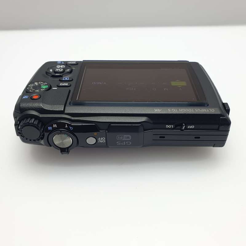 Olympus Tough TG-5 Black + Underwater Case PT-058 (6 Month Warranty)