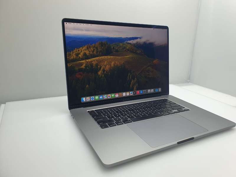 MacBook Pro "Core i7" 16 Inch 16GB RAM 512GB SSD (2019) No TouchBar  Space Grey