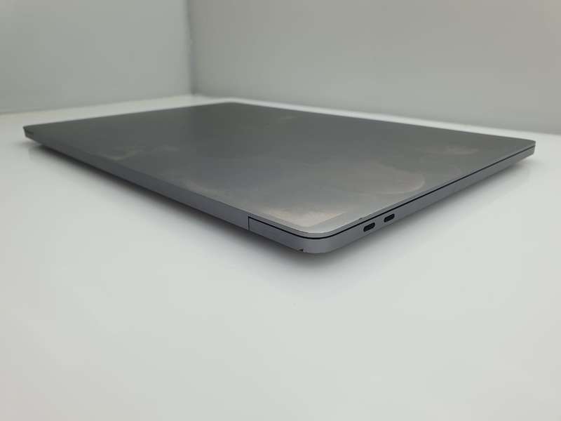 MacBook Pro "Core i7" 16 Inch 16GB RAM 512GB SSD (2019) No TouchBar  Space Grey