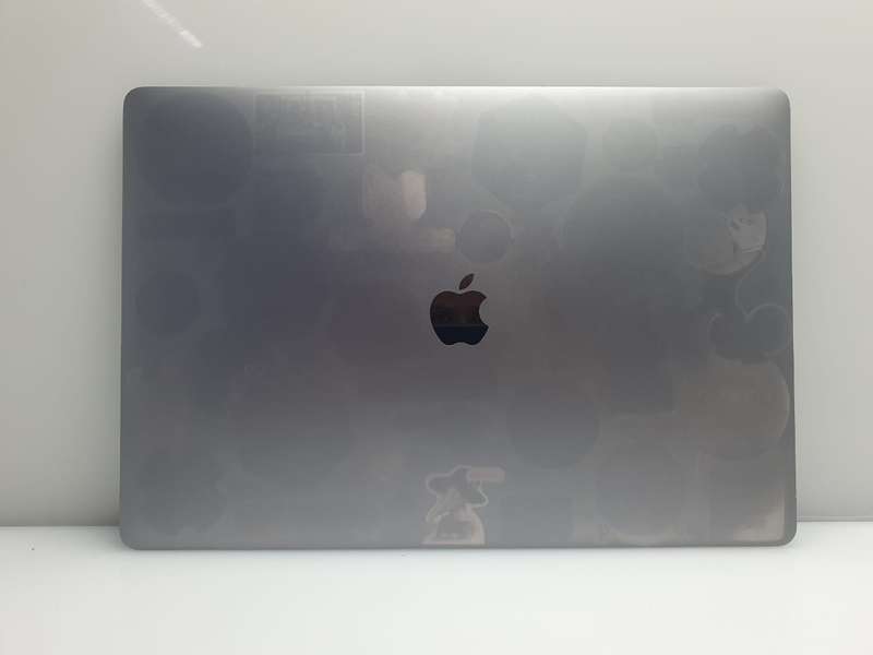 MacBook Pro "Core i7" 16 Inch 16GB RAM 512GB SSD (2019) No TouchBar  Space Grey
