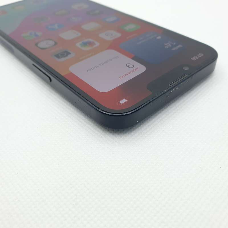 iPhone 13 128GB Midnight (6 Month Warranty)