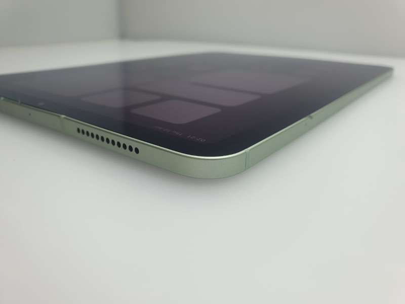 iPad Air 4th Gen 256GB (Wifi/Cellular) |Bent Casing| Cracked Screen| Bright Spots| Silver