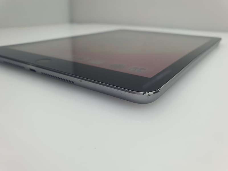 iPad 6th Gen 9.7-Inch 128GB (WiFi Only) Space Grey (6 Month Warranty)