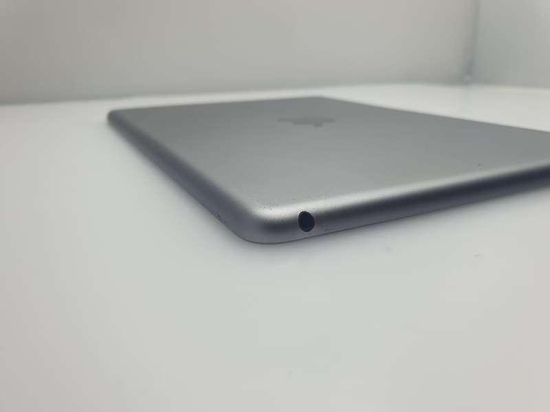 iPad 6th Gen 9.7-Inch 128GB (WiFi Only) Space Grey (6 Month Warranty)
