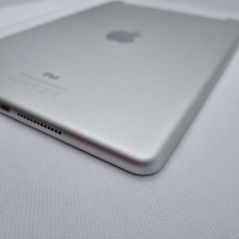 iPad 9.7" 5th Gen 128GB (Wifi/Cellular) |Home Button Not Working| Silver