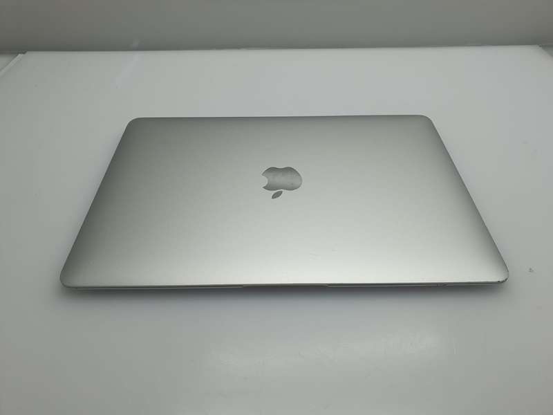 MacBook Retina 12-Inch Core m3 1.1GHz (Early 2015) 8GB RAM 256GB HDD |Non Working WebCam| S...