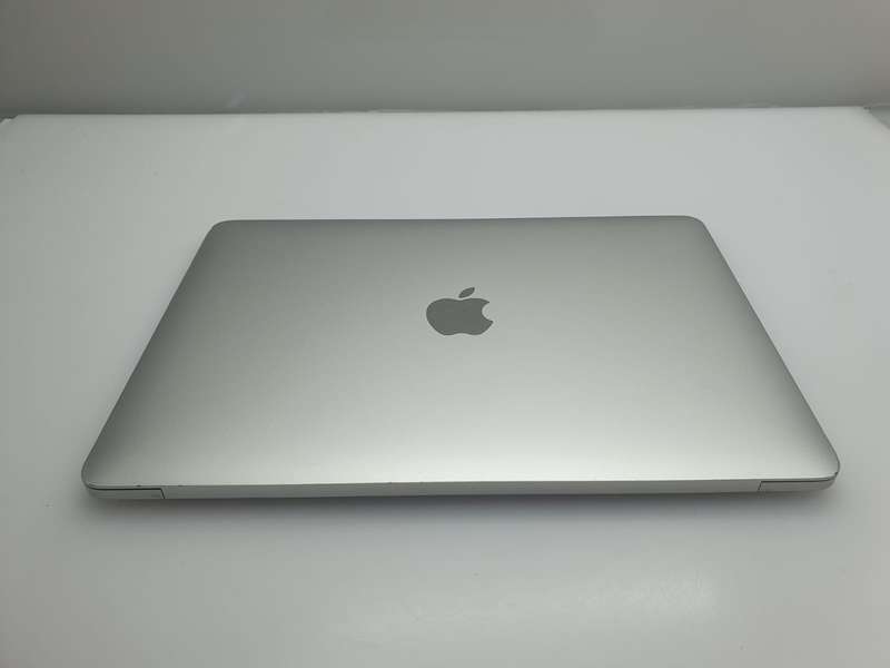 MacBook Retina 12-Inch Core m3 1.1GHz (Early 2015) 8GB RAM 256GB HDD |Non Working WebCam| S...
