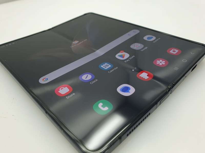 Samsung Galaxy Z Fold 4 Dual Sim 256GB Casing Slightly Bent Phantom Black (6 Month Warranty)