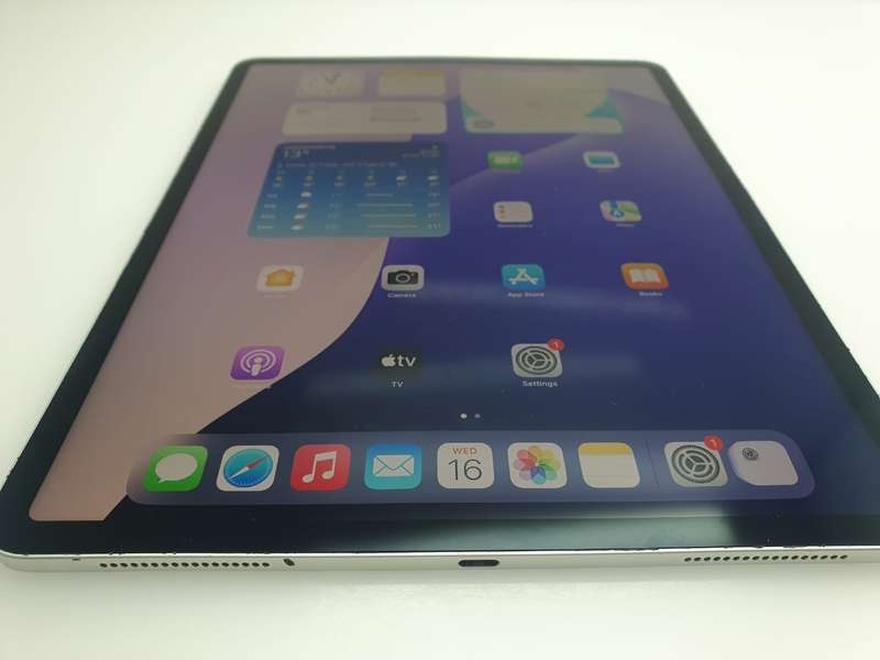 iPad Pro 12.9" 3rd Gen (Wifi Only) Silver | LCD Damage |