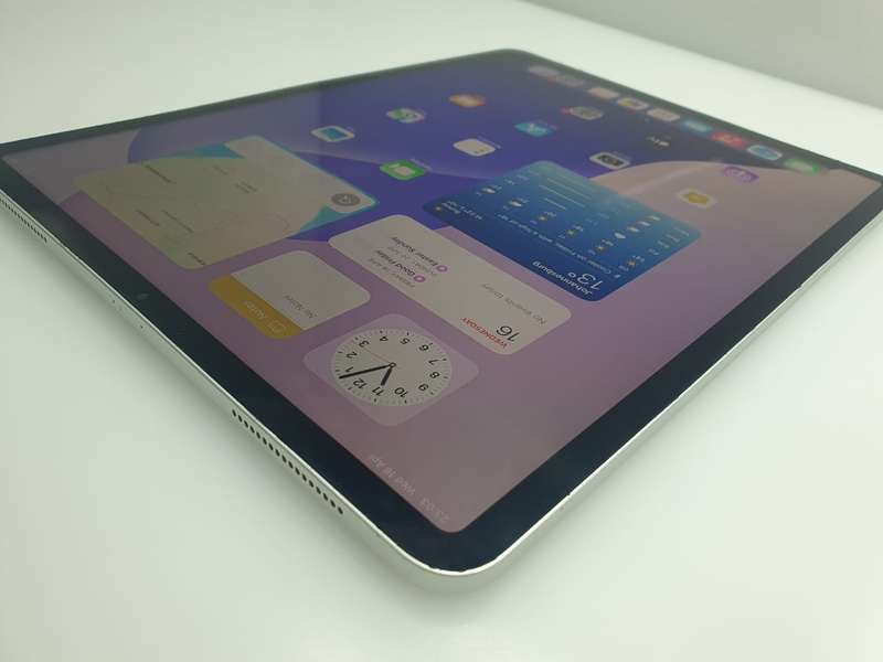 iPad Pro 12.9" 3rd Gen (Wifi Only) Silver | LCD Damage |