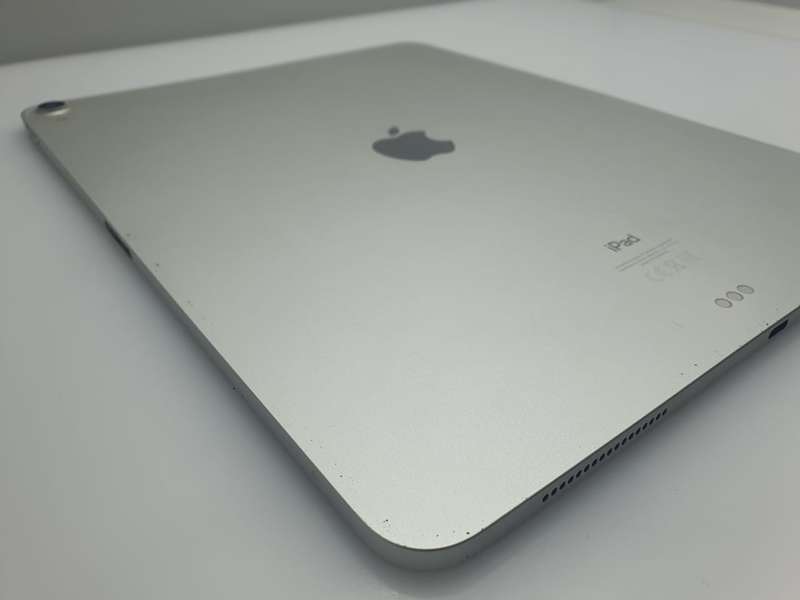 iPad Pro 12.9" 3rd Gen (Wifi Only) Silver | LCD Damage |