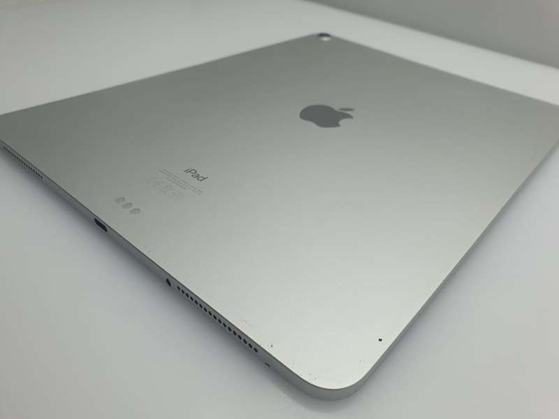 iPad Pro 12.9" 3rd Gen (Wifi Only) Silver | LCD Damage |