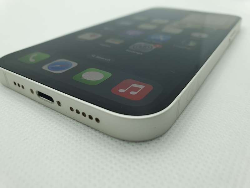 iPhone 12 64GB White (6 Month Warranty)